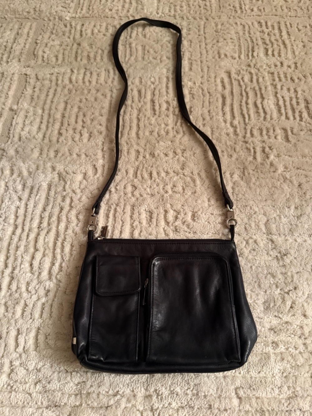 Perlina Classic Black Leather Crossbody Bag